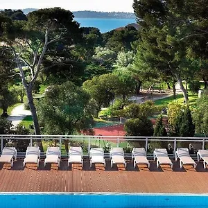 hotel-club-la-font-des-horts.fr-provencehotel.com/